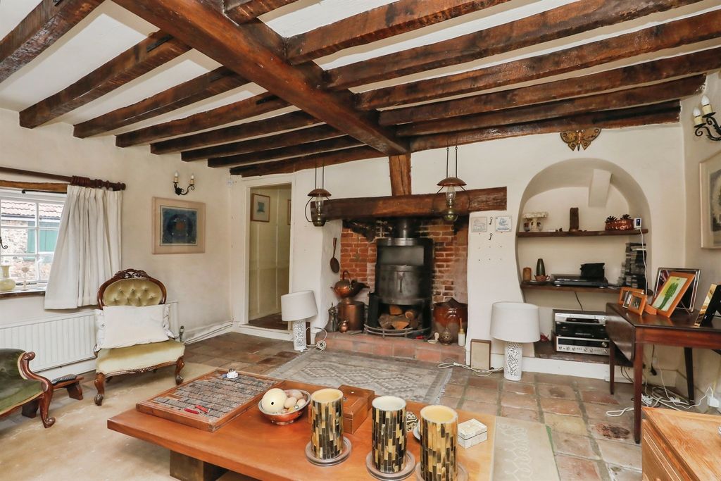 Property photo 3 of 17