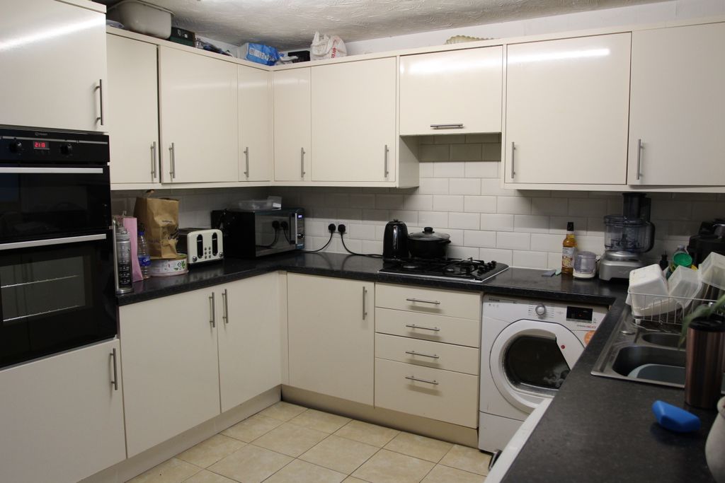 Property photo 2 of 10 Img_0203