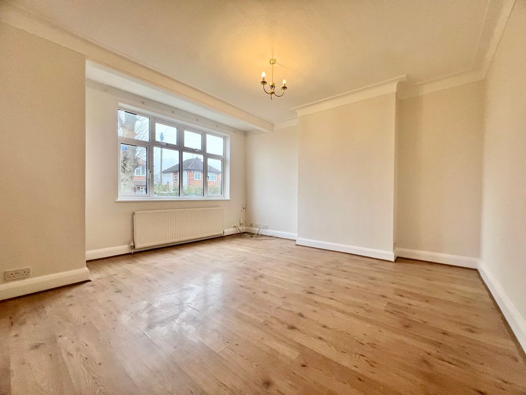 Property photo 3 of 13 Img_2391