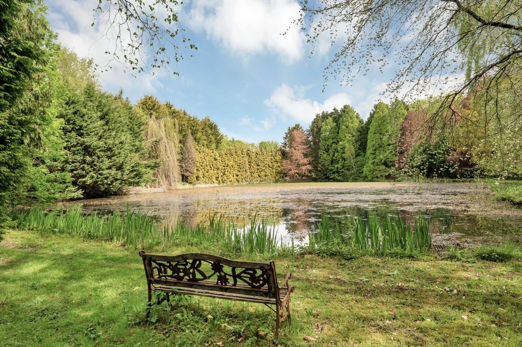 Property photo 2 of 18 Lake