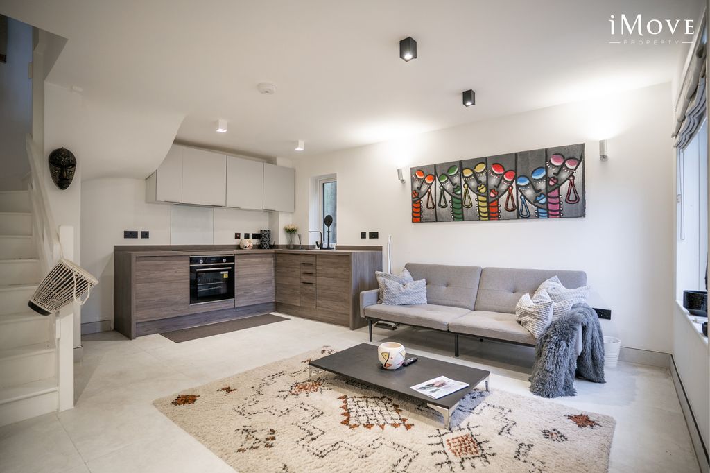 Property photo 3 of 19