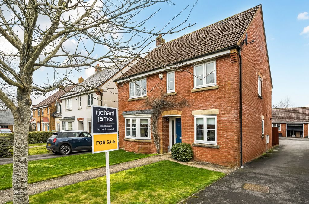 Property photo 1 of 20 6999123B93d06141875336998521192F32