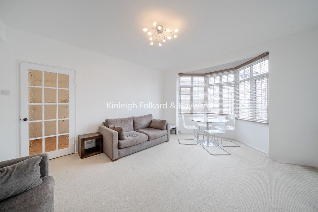 Property photo 3 of 12 Picture No. 10