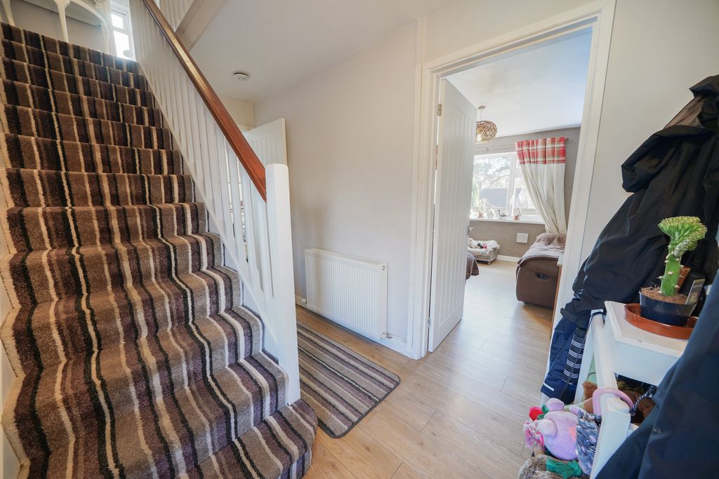 Property photo 2 of 20 5