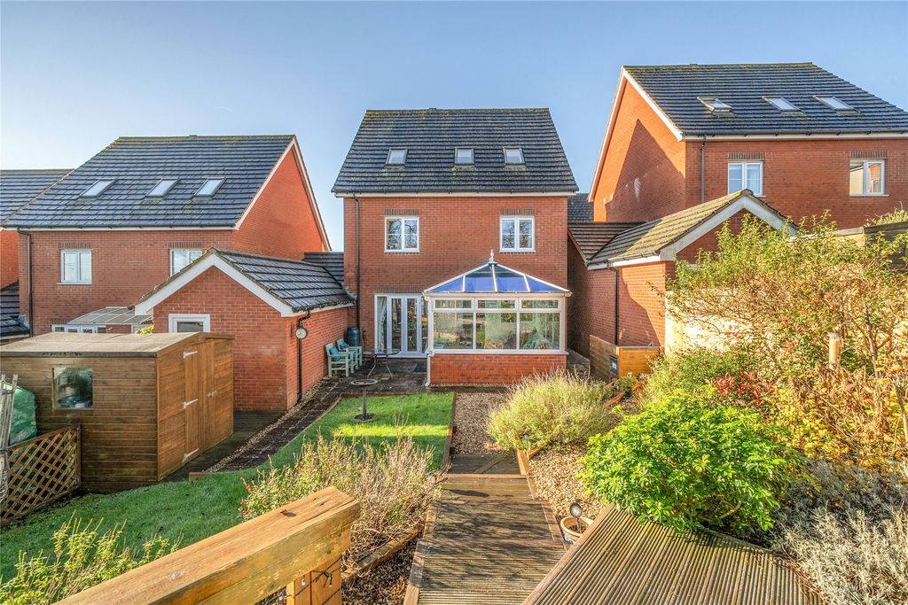 Property photo 1 of 24 Rear Garden