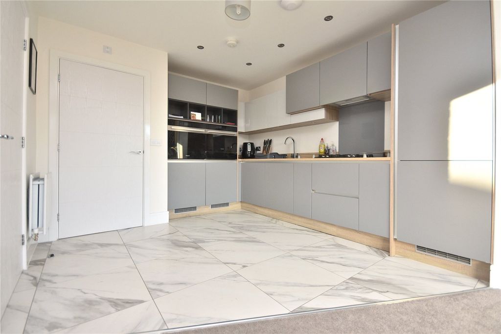 Property photo 3 of 14 Picture No. 09