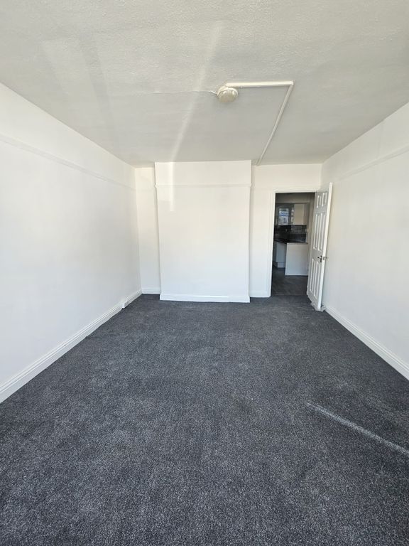 Property photo 3 of 13 Photo 2