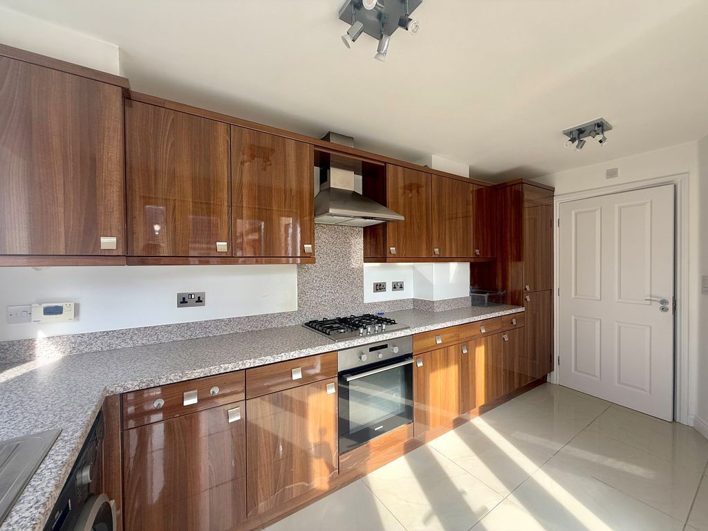 Property photo 2 of 15 Photo 10