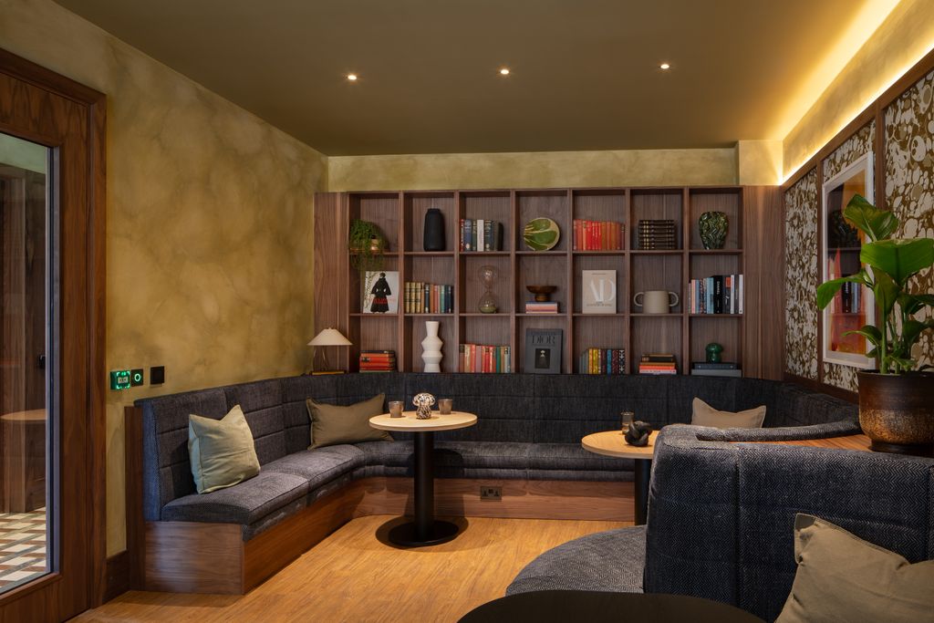 Property photo 2 of 5