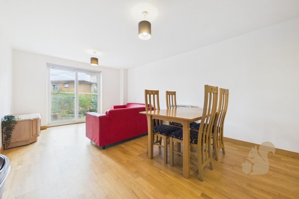 Property photo 2 of 8 Cam01254G0-Pr0495-Still005.Jpg