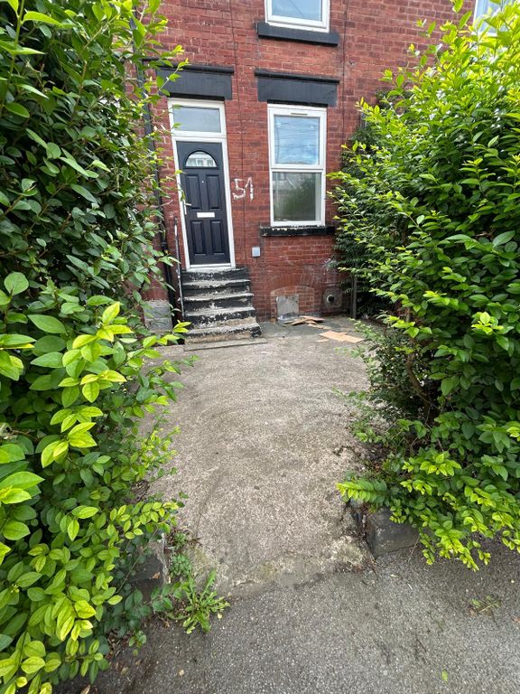 Property photo 1 of 5