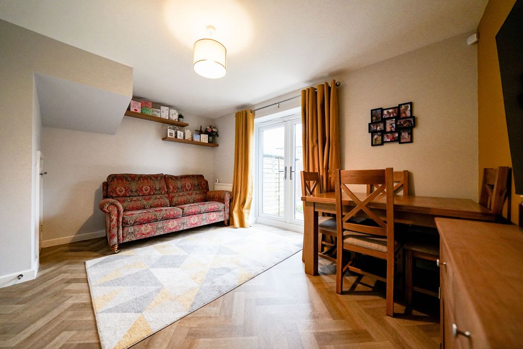 Property photo 3 of 15 Dsc03925