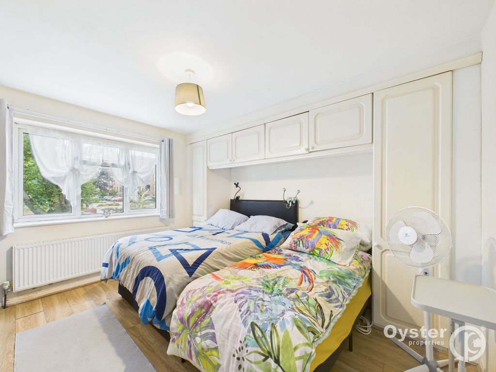 Property photo 3 of 7 Bedroom