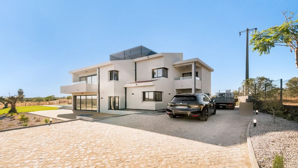 Property photo 2 of 38