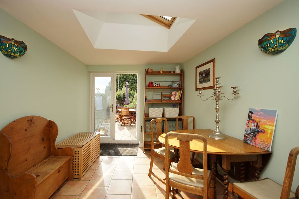 Property photo 3 of 18