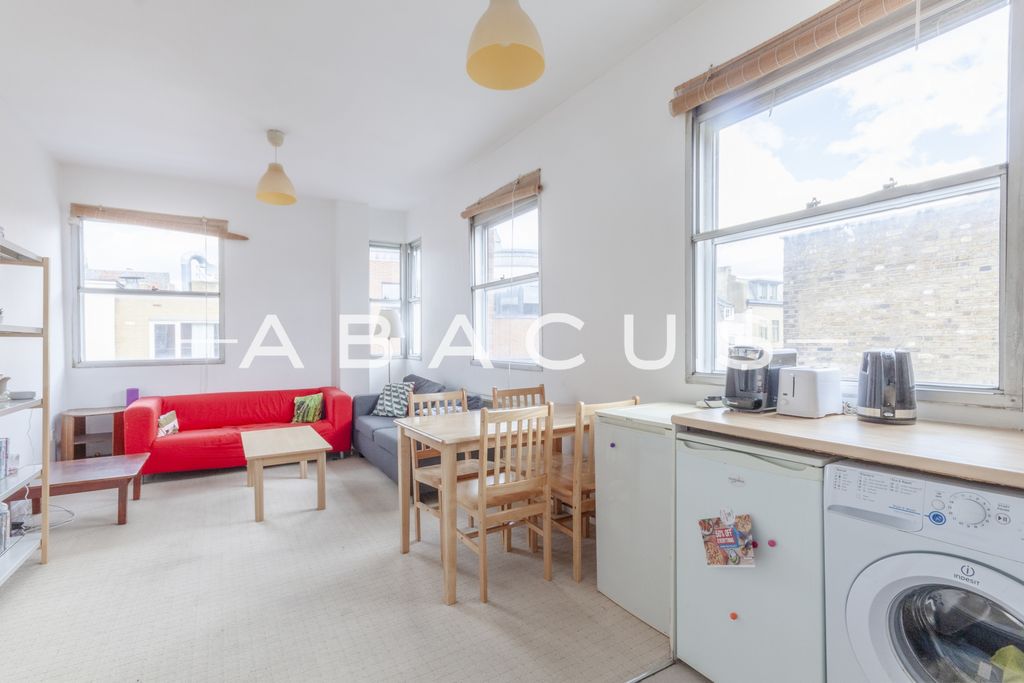 Property photo 1 of 10 Photo 5