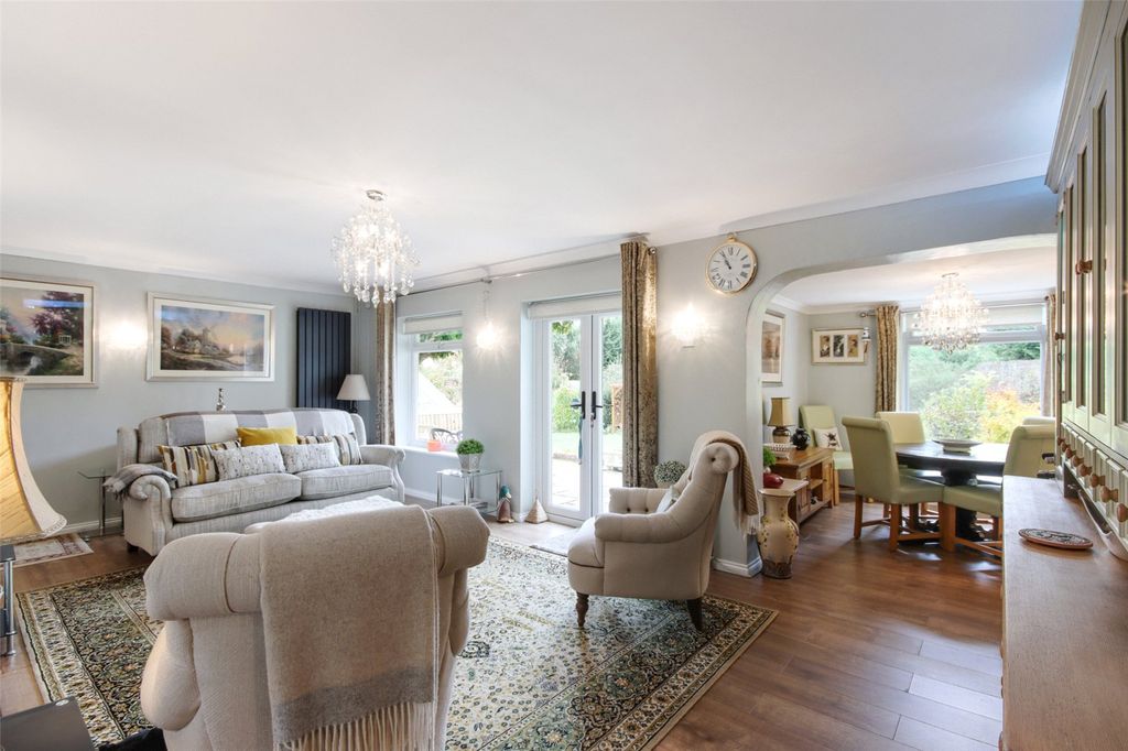 Property photo 2 of 21 Sitting Room