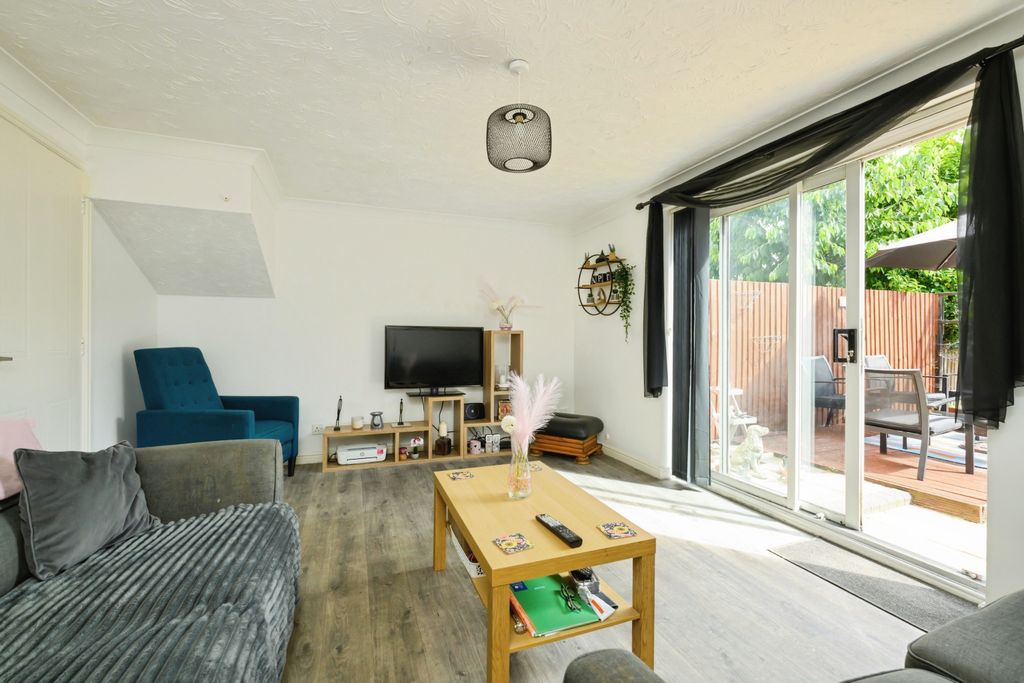 Property photo 2 of 17 Img_0797