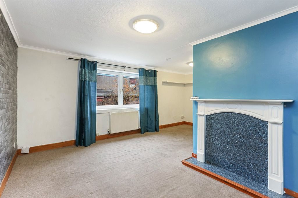 Property photo 3 of 21 Picture No. 02