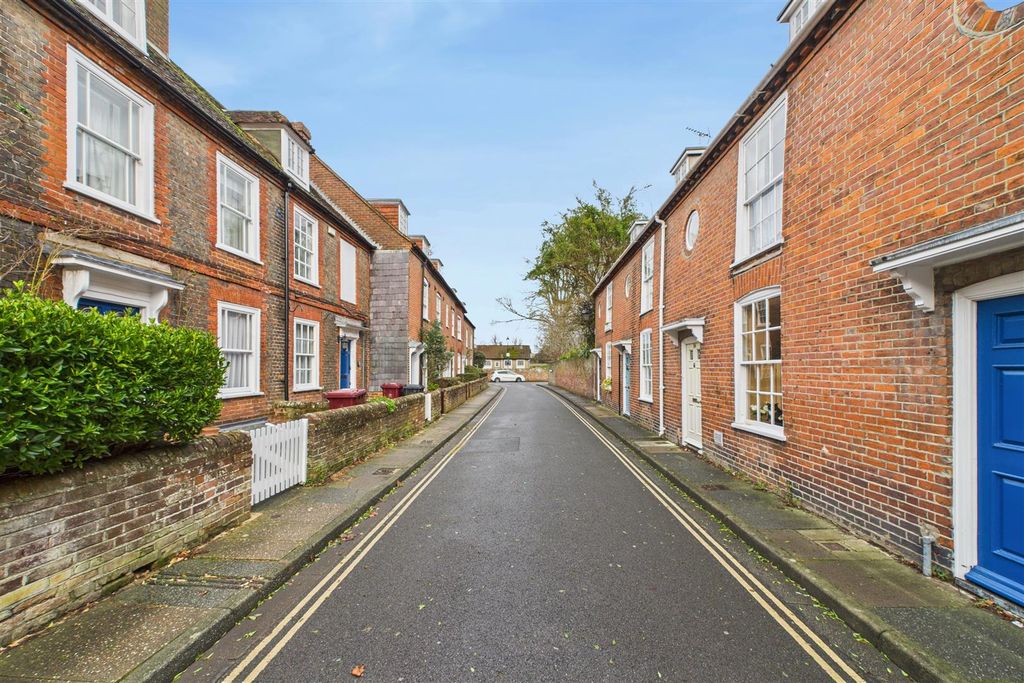 Property photo 2 of 18 Front