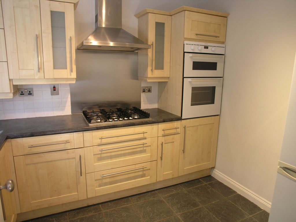 Property photo 2 of 11