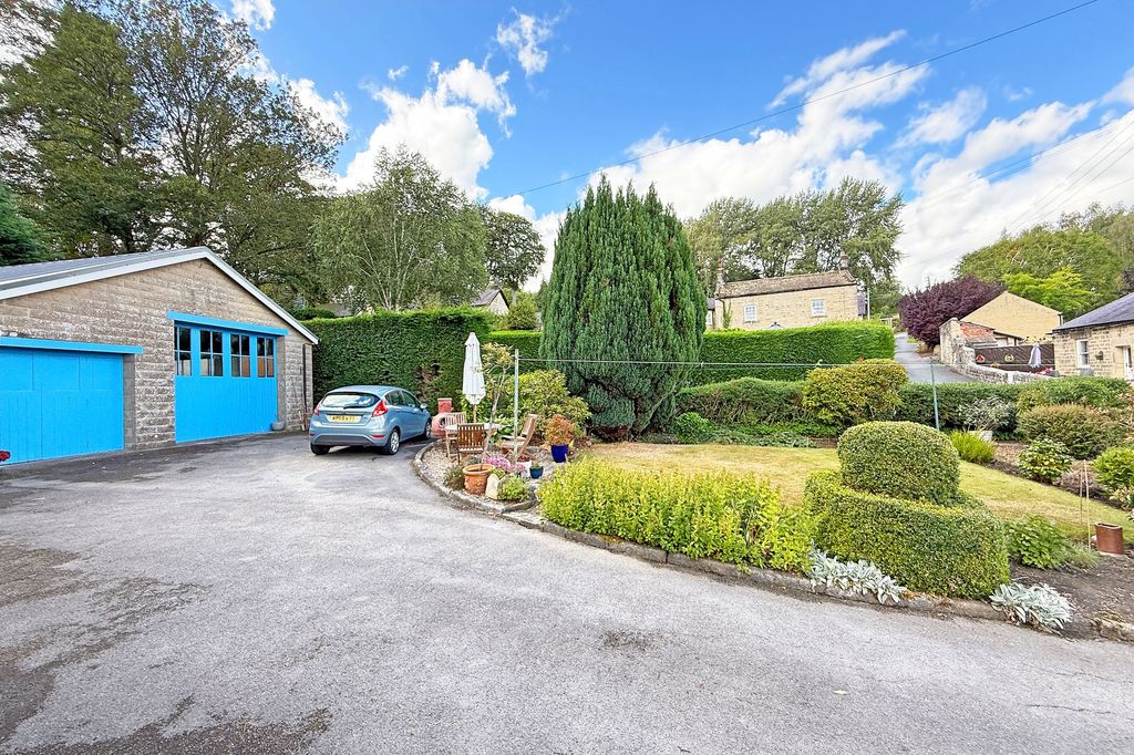 Property photo 2 of 20