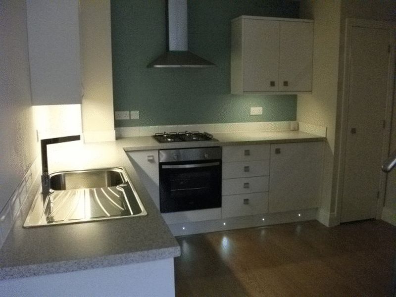 Property photo 3 of 12 Photo 4