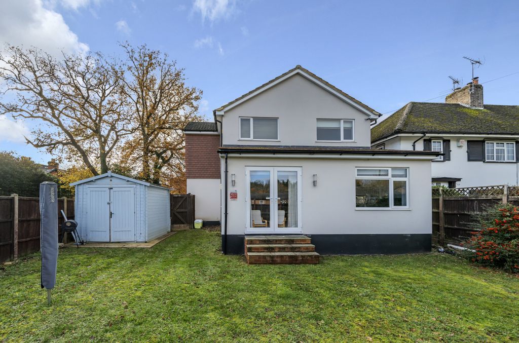 Additional image 14 of 4 bed detached house for saleCatena Rise, Lightwater, Surrey GU18