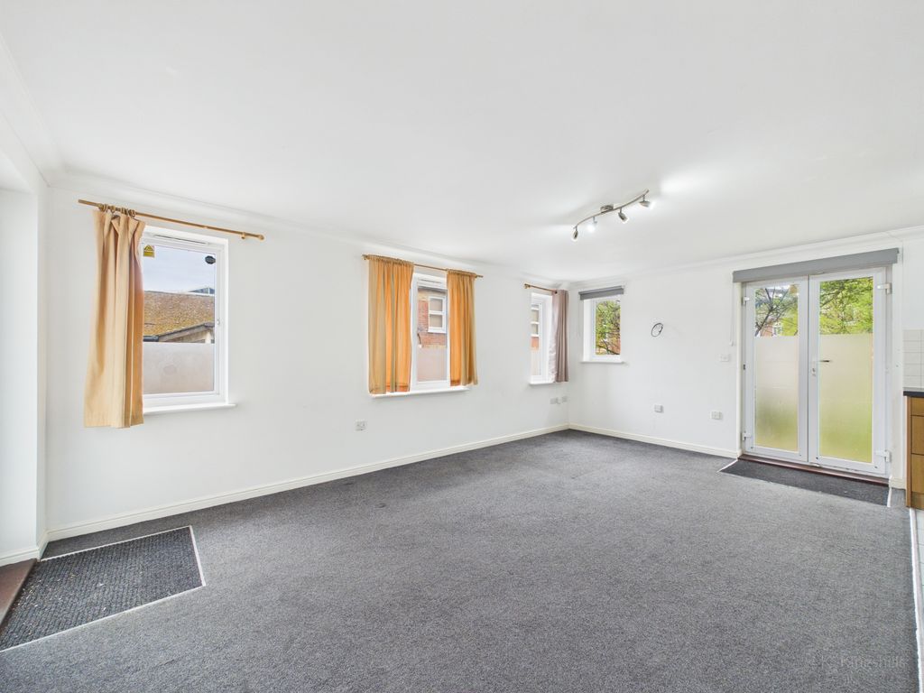 Property photo 3 of 9 Cam01920G0-Pr0060-Still009