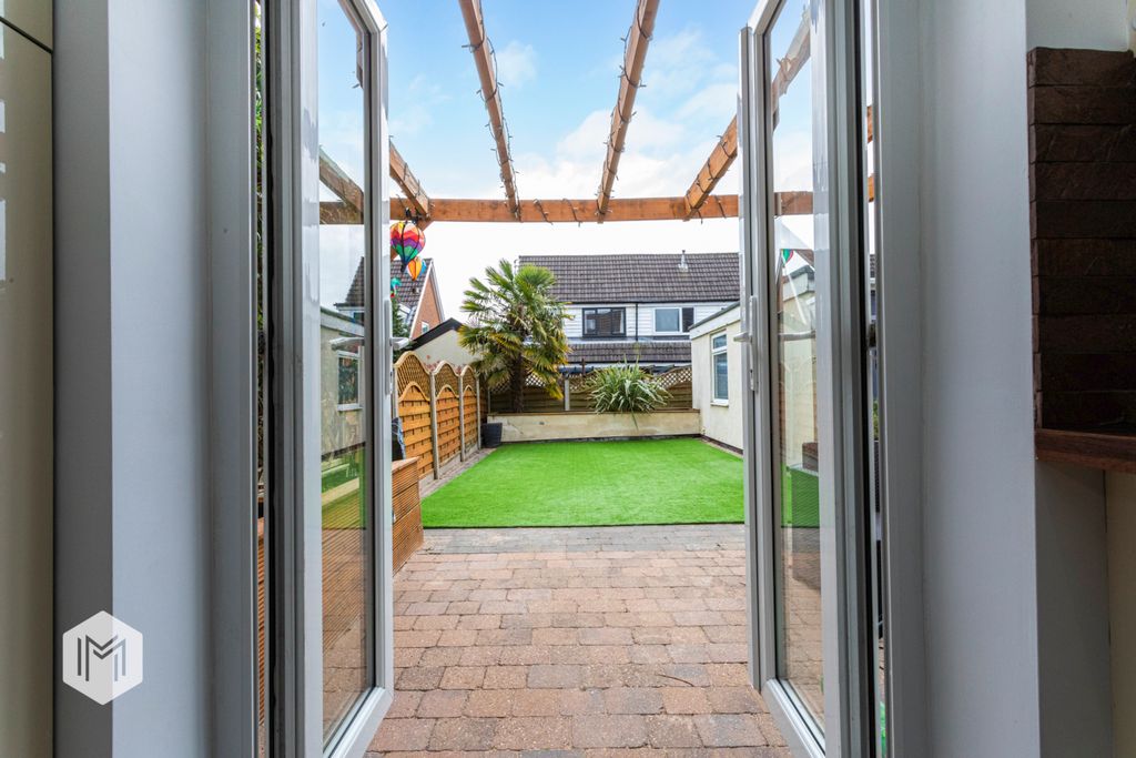 Property photo 3 of 20 Picture No. 28