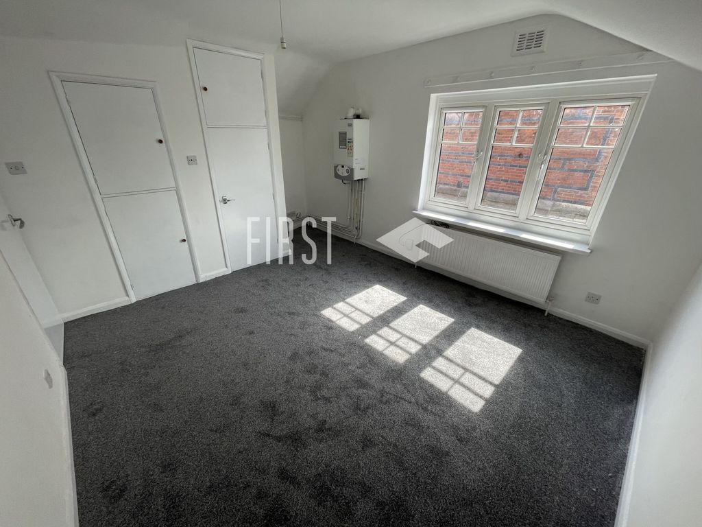 Property photo 1 of 5 Photo 4