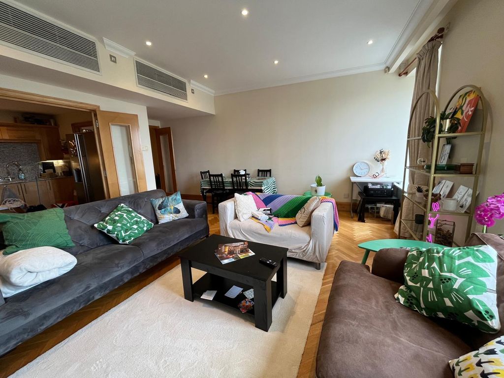 Property photo 1 of 30