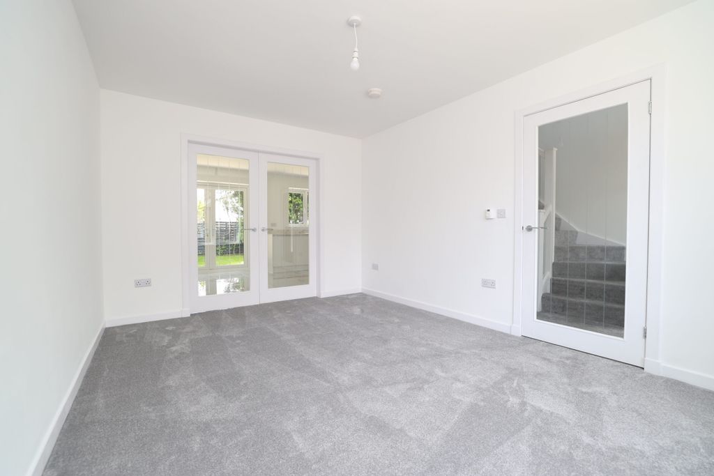 Property photo 2 of 41