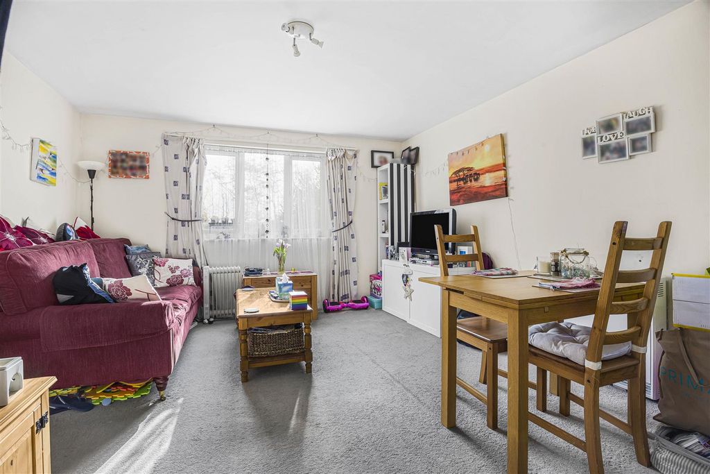 Property photo 1 of 8 12_50756.Jpg