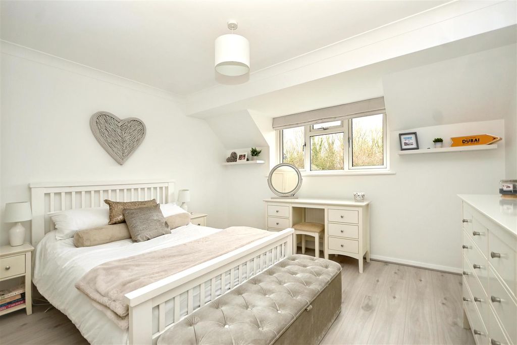 Additional image 28 of 6 bed detached house for saleWallsend Road, Pevensey BN24