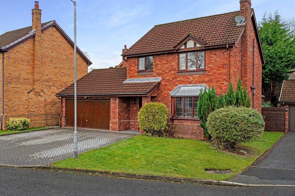 Property photo 3 of 40 3858257