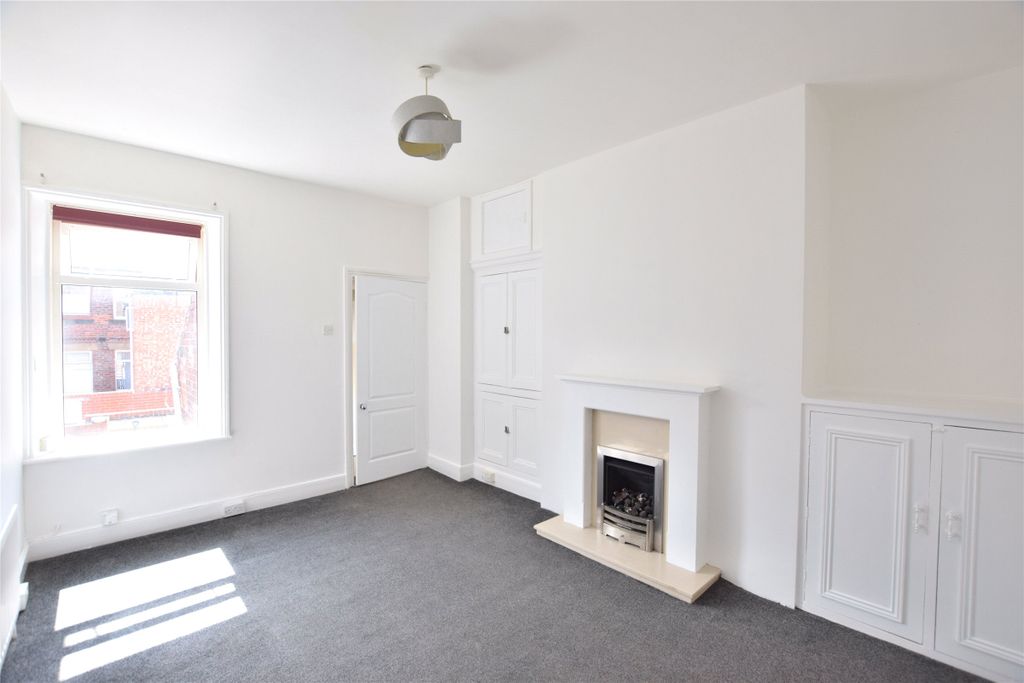 Property photo 2 of 6 Living Room