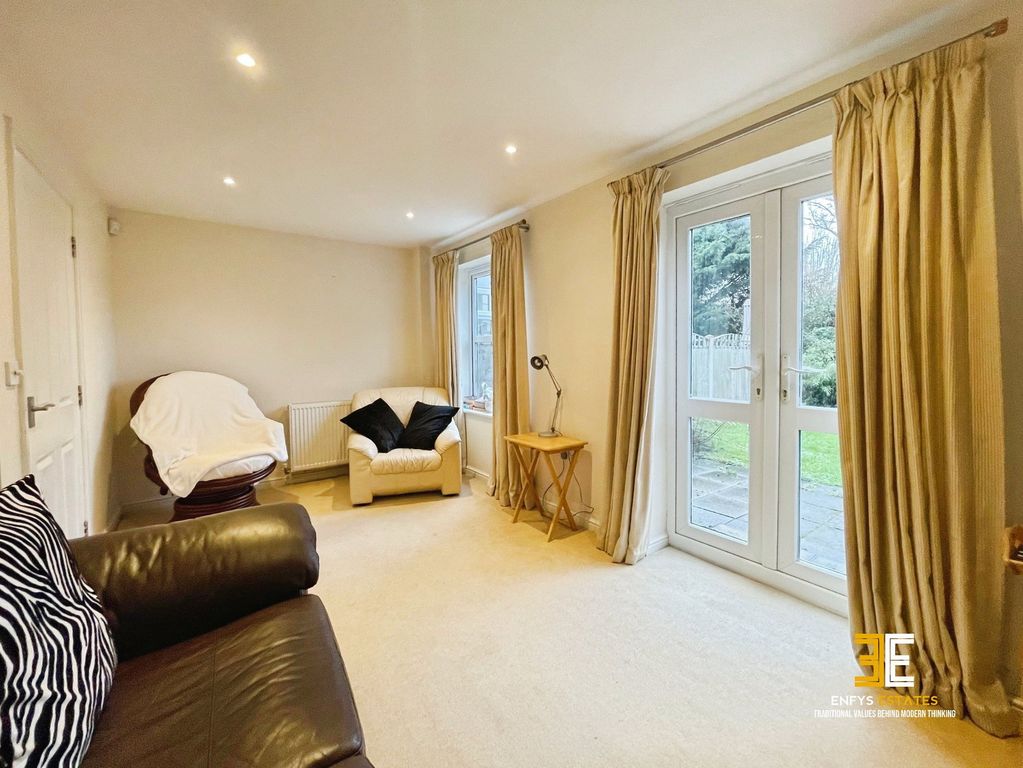 Property photo 3 of 33