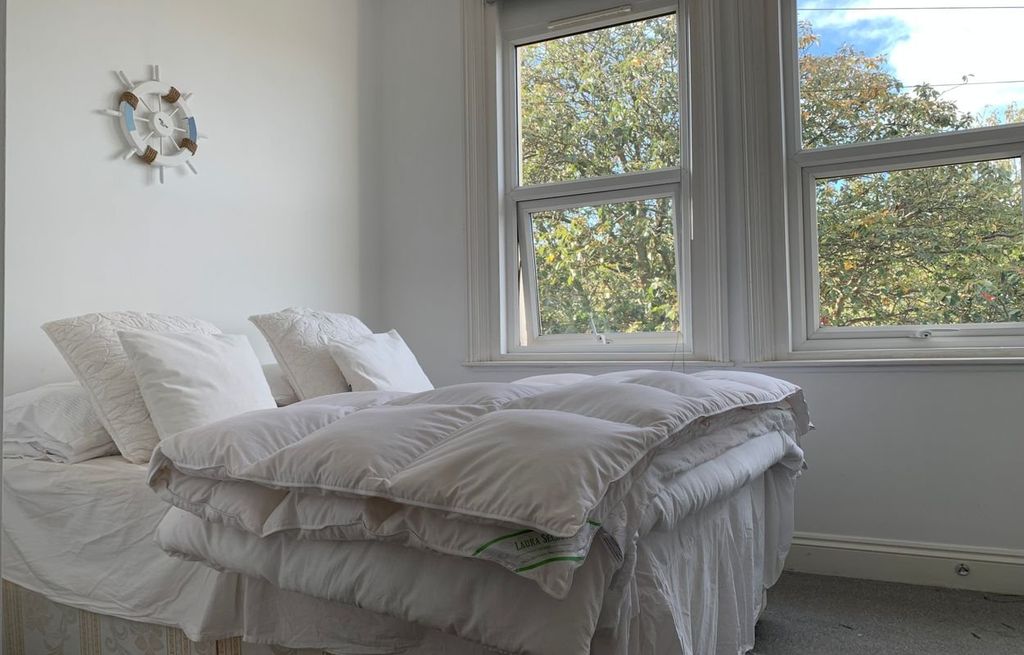 Property photo 2 of 5 Picture 2