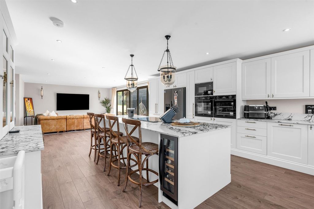 Property photo 3 of 26 Internal-10.Jpg