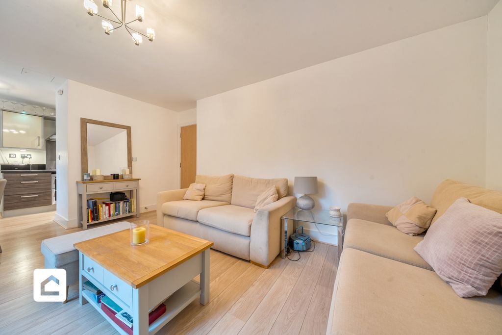 Property photo 3 of 17 3