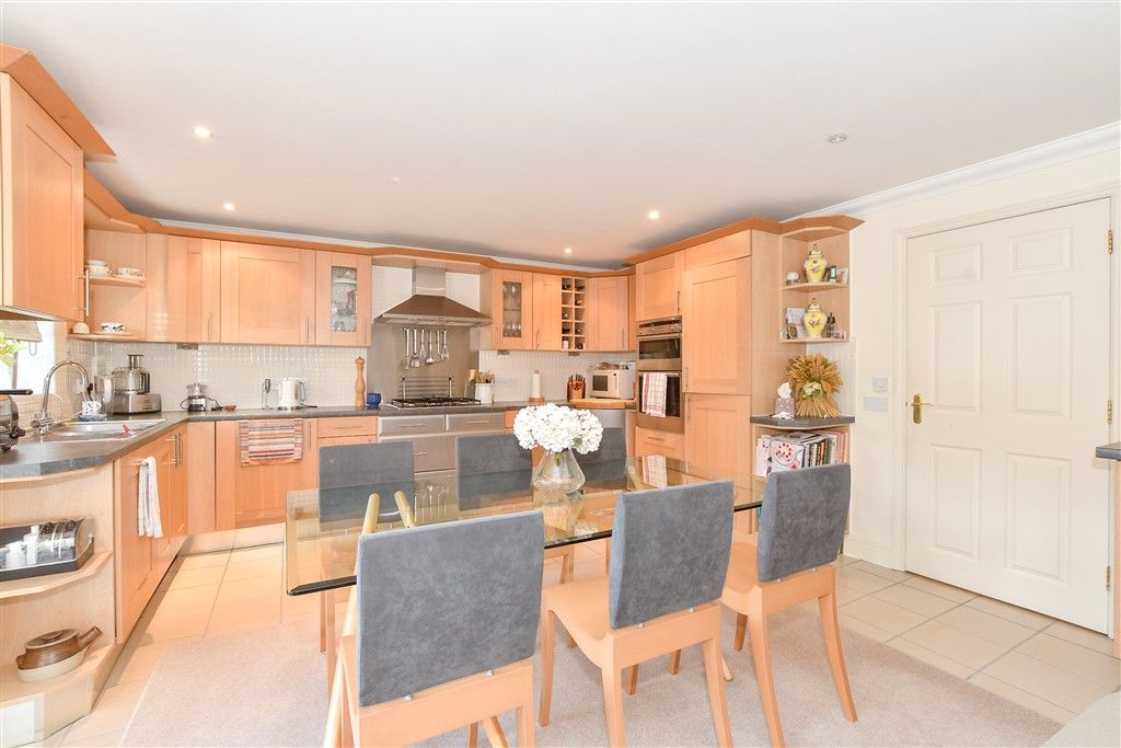Property photo 3 of 13 Kitchen/Dining Room
