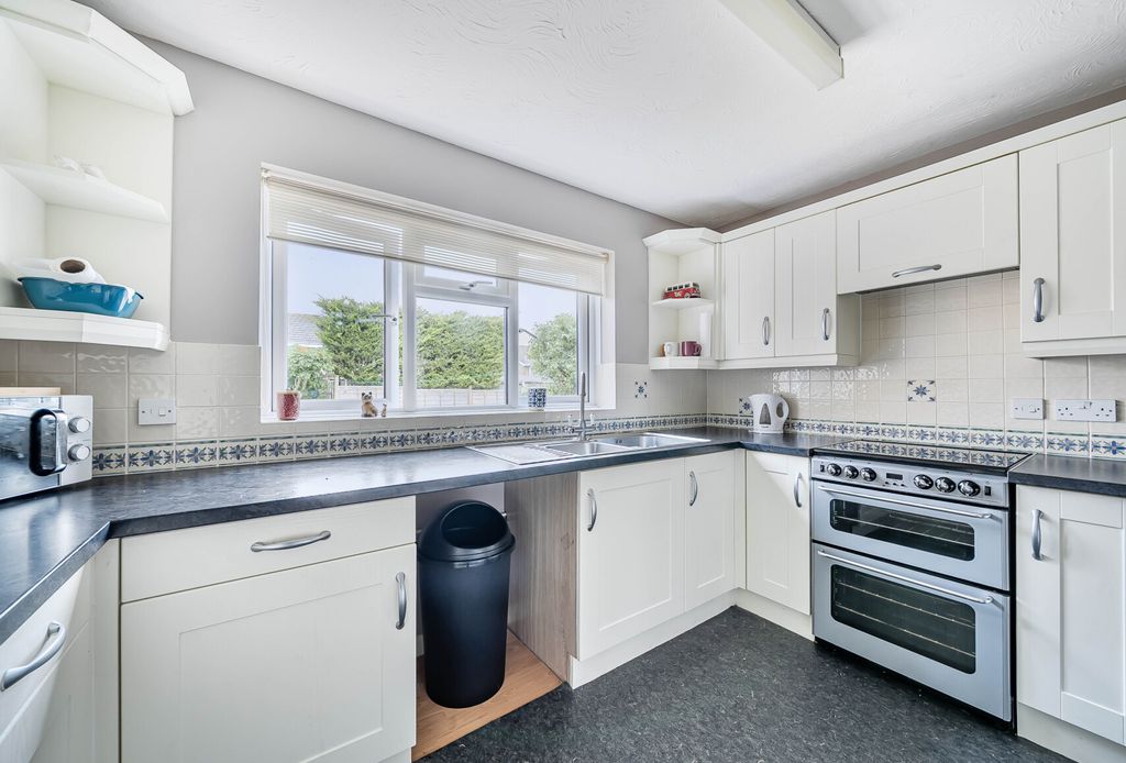 Property photo 2 of 22 1364049-14-68E4d6...