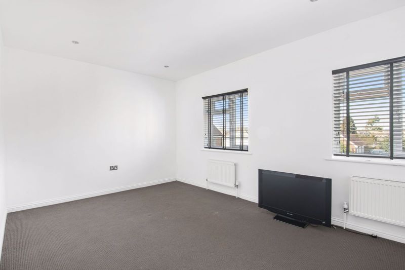 Property photo 3 of 10 Bedroom