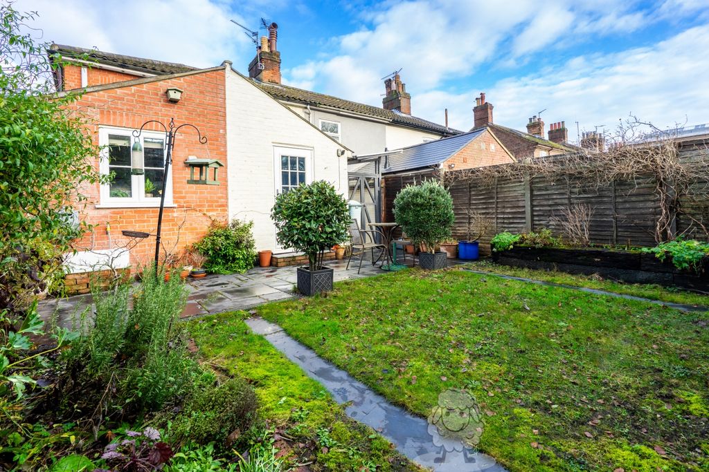 Property photo 3 of 12 South-Facing Garden