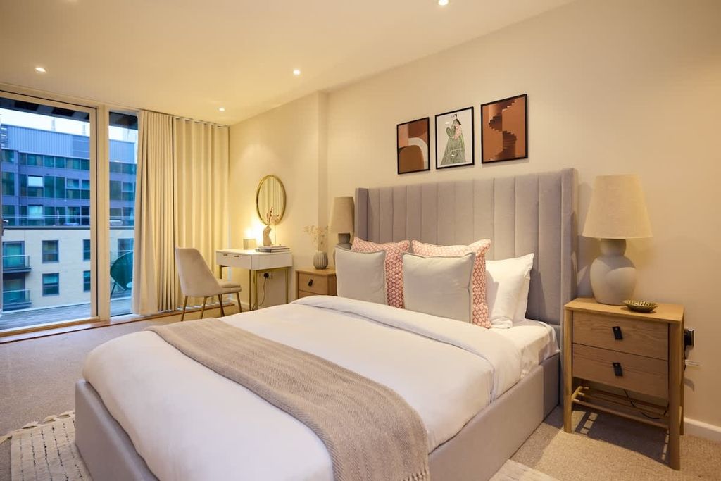 Property photo 3 of 10 79E4d693-B426-49-...