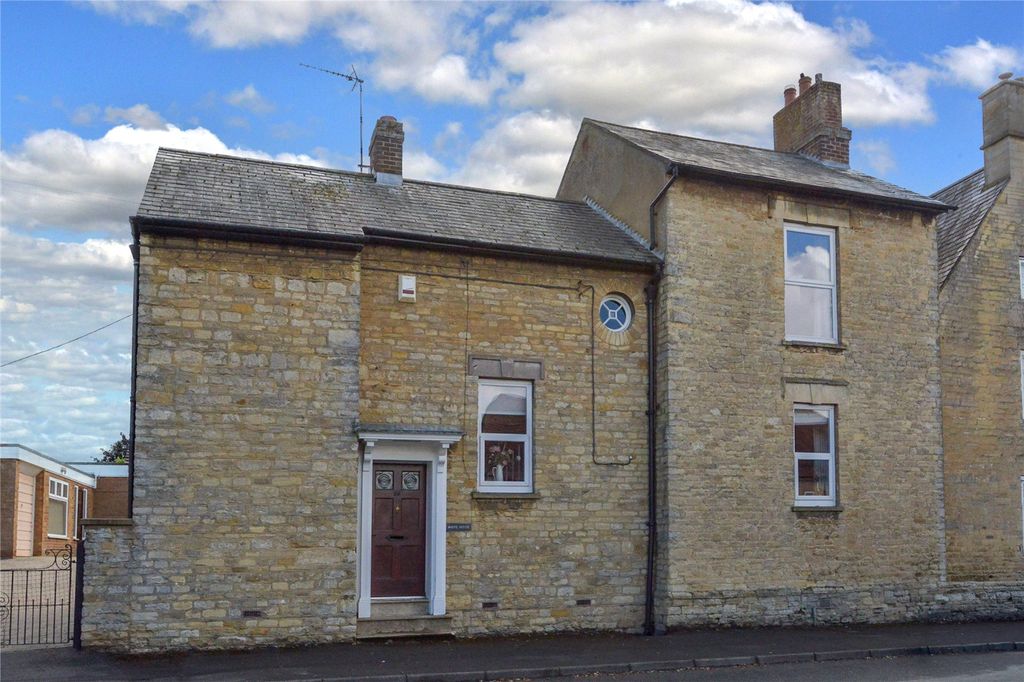 Property photo 2 of 27 Picture No. 25