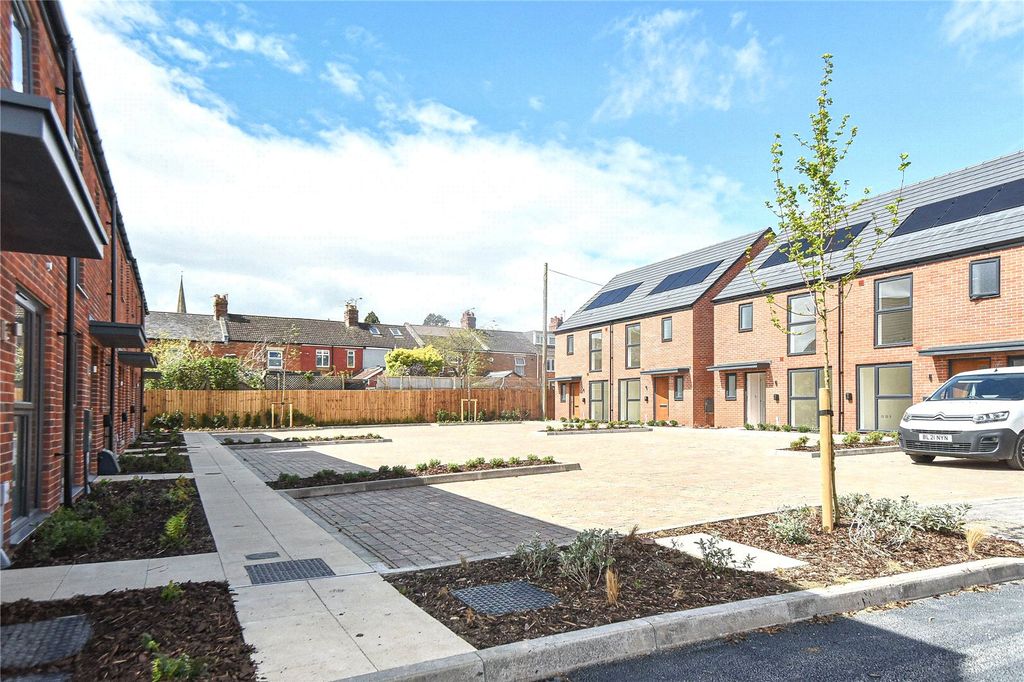 Property photo 1 of 11 Picture No. 01
