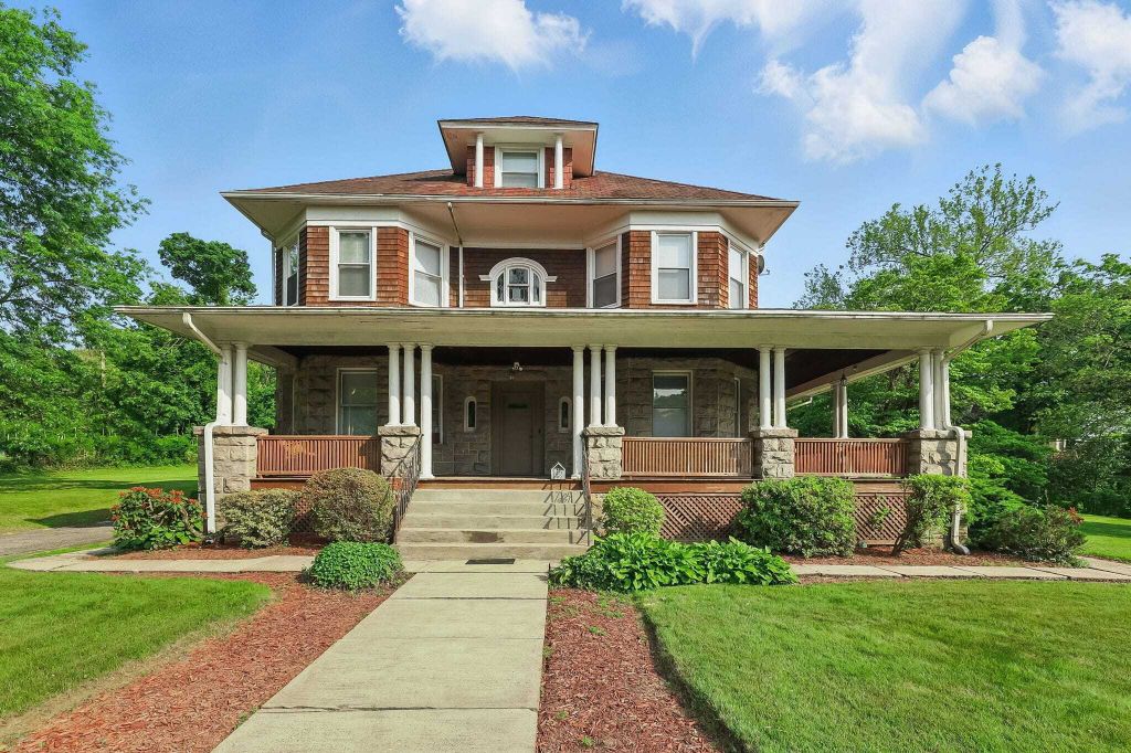 Property photo 1 of 27