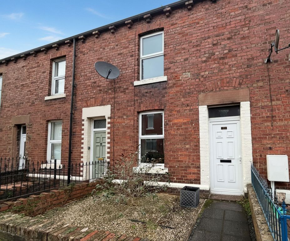 Property photo 1 of 8 Howe Street